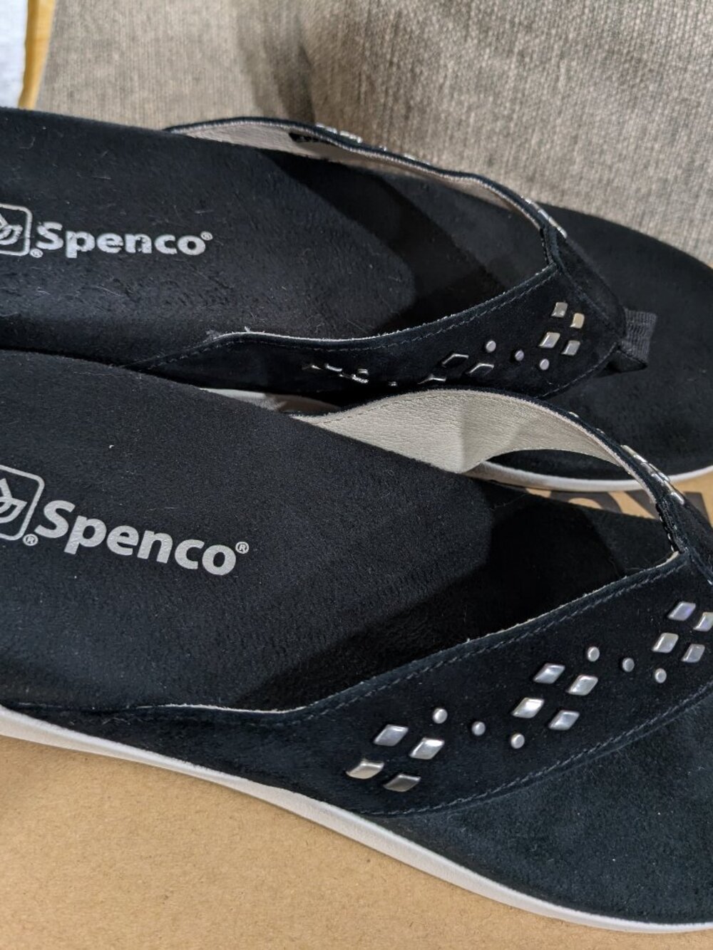 Spenco Orthotic Suede Thong Sandals - Laguna Stud - Black - Size 9D US